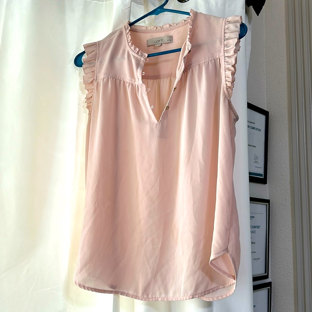 Blouse top, used and good. Brand: Loft. Petite Medium